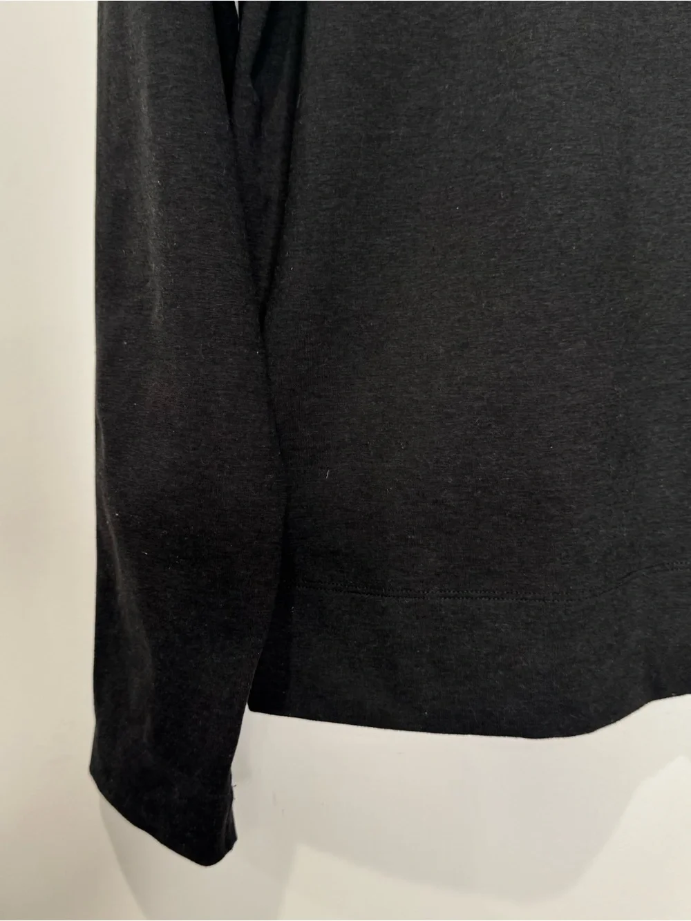 VUORI Men's Coronado Crewneck Sweatshirt - Black Medium - Picture 9 of 14